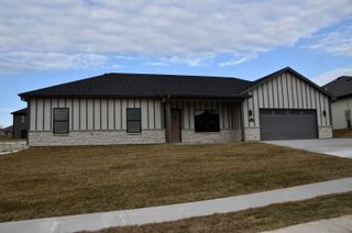 16600 KLINTON DR, Boonville, MO 65233