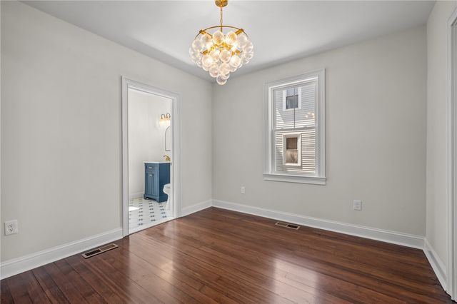 21 Russell Avenue, Newport, RI 02840