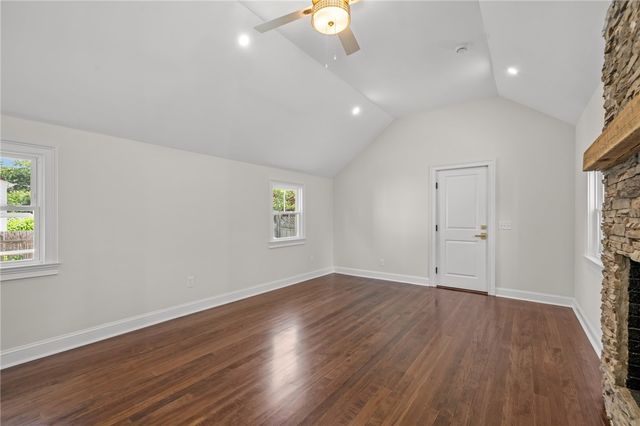 21 Russell Avenue, Newport, RI 02840
