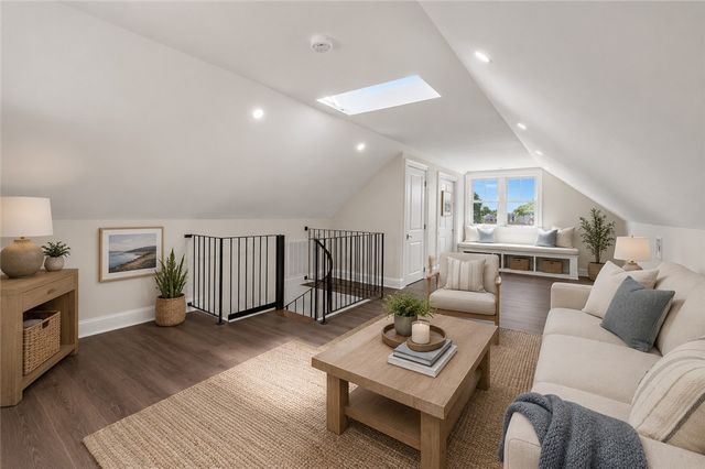 21 Russell Avenue, Newport, RI 02840