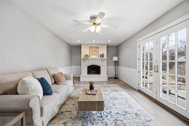 3008 Circle Hill Court NE, Cedar Rapids, IA 52402