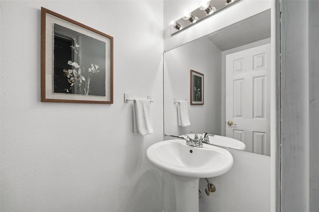 3008 Circle Hill Court NE, Cedar Rapids, IA 52402