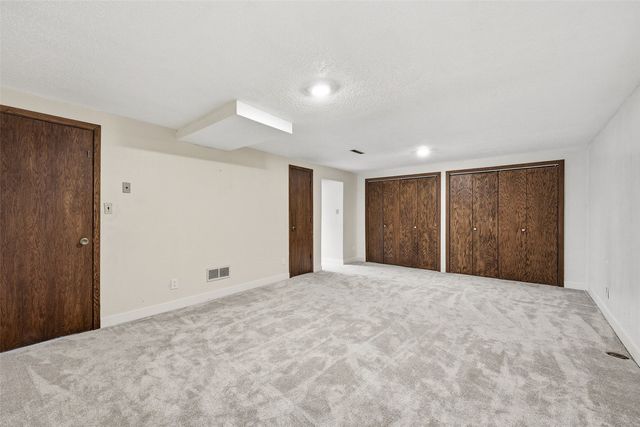 3008 Circle Hill Court NE, Cedar Rapids, IA 52402