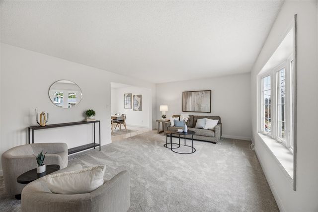 3008 Circle Hill Court NE, Cedar Rapids, IA 52402