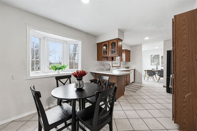 3008 Circle Hill Court NE, Cedar Rapids, IA 52402