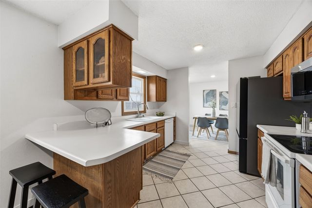 3008 Circle Hill Court NE, Cedar Rapids, IA 52402