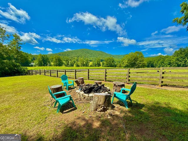 2206 Skitts Mountain Road, Cleveland, GA 30528