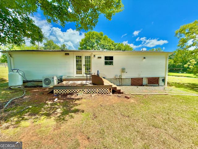 2206 Skitts Mountain Road, Cleveland, GA 30528