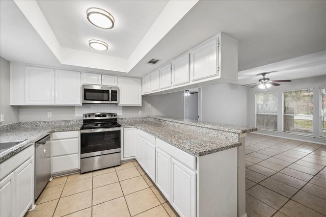 2 Goldthread Court, The Woodlands, TX 77381