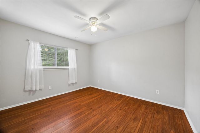 2 Goldthread Court, The Woodlands, TX 77381