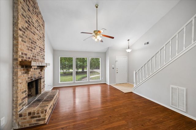 2 Goldthread Court, The Woodlands, TX 77381
