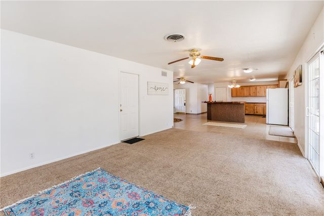 1719 SANTA FE, Kingsville, TX 78363