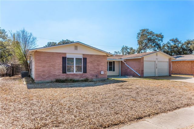 1719 SANTA FE, Kingsville, TX 78363