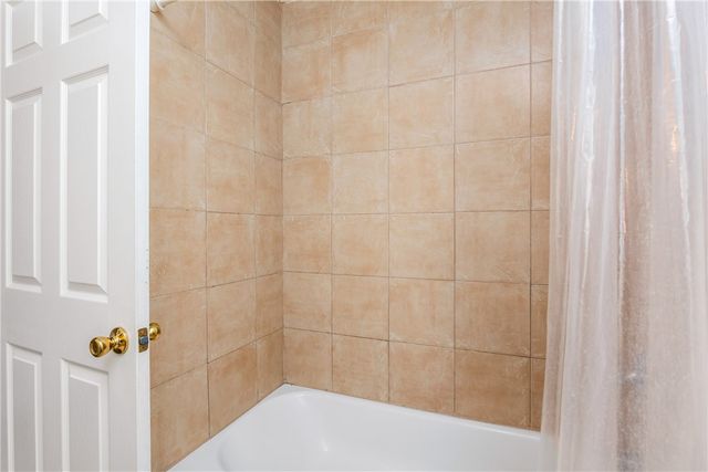 1719 SANTA FE, Kingsville, TX 78363