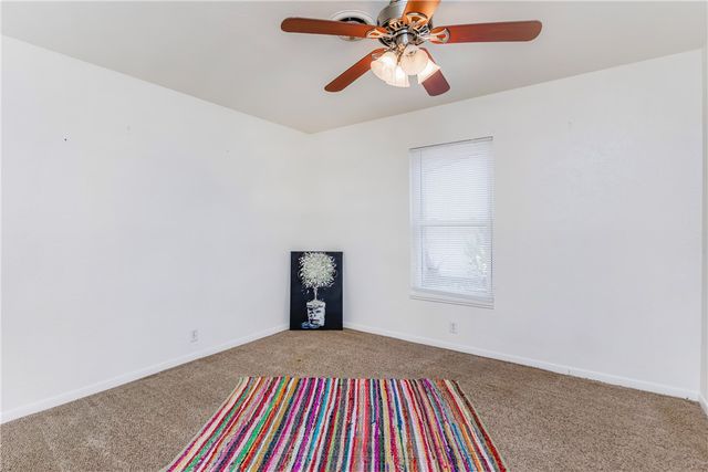 1719 SANTA FE, Kingsville, TX 78363