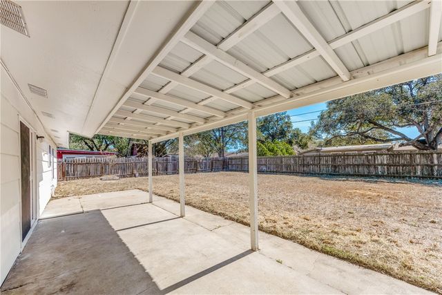 1719 SANTA FE, Kingsville, TX 78363