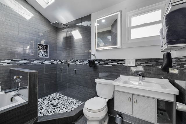 819 Campbell AVE, Roanoke, VA 24016