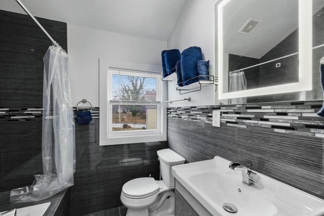 819 Campbell AVE, Roanoke, VA 24016