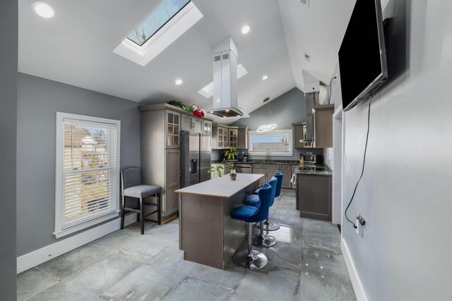 819 Campbell AVE, Roanoke, VA 24016