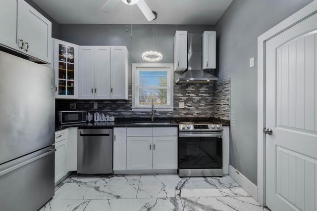 819 Campbell AVE, Roanoke, VA 24016