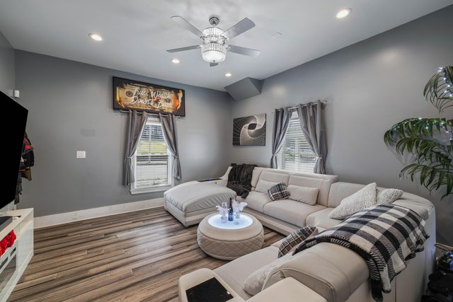 819 Campbell AVE, Roanoke, VA 24016