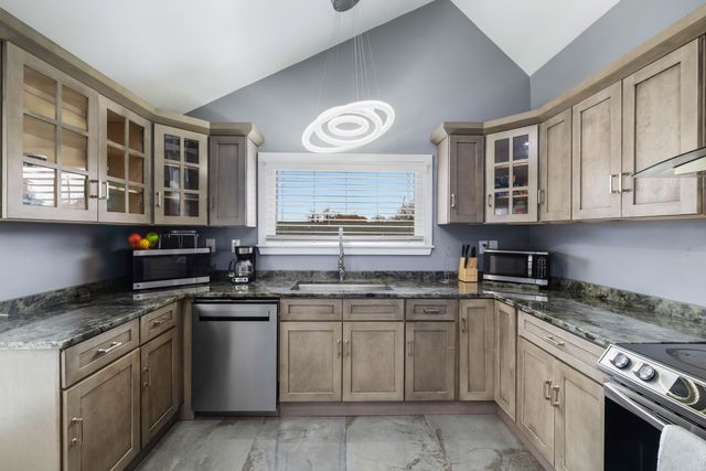 819 Campbell AVE, Roanoke, VA 24016