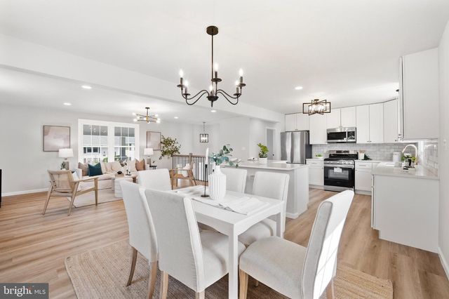 813 BRANFORD CIR, Lutherville Timonium, MD 21093