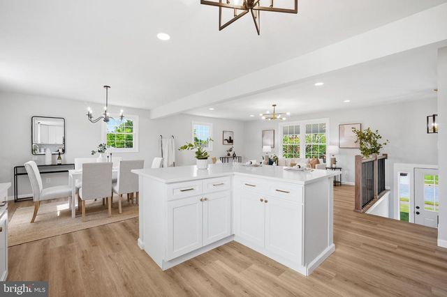 813 BRANFORD CIR, Lutherville Timonium, MD 21093
