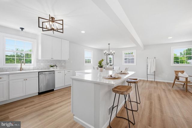 813 BRANFORD CIR, Lutherville Timonium, MD 21093