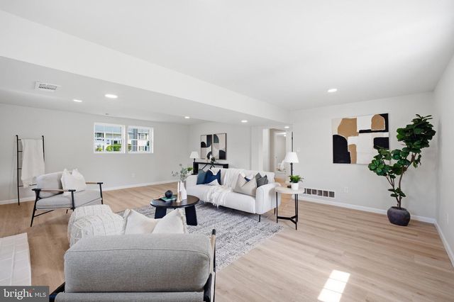 813 BRANFORD CIR, Lutherville Timonium, MD 21093