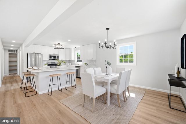 813 BRANFORD CIR, Lutherville Timonium, MD 21093