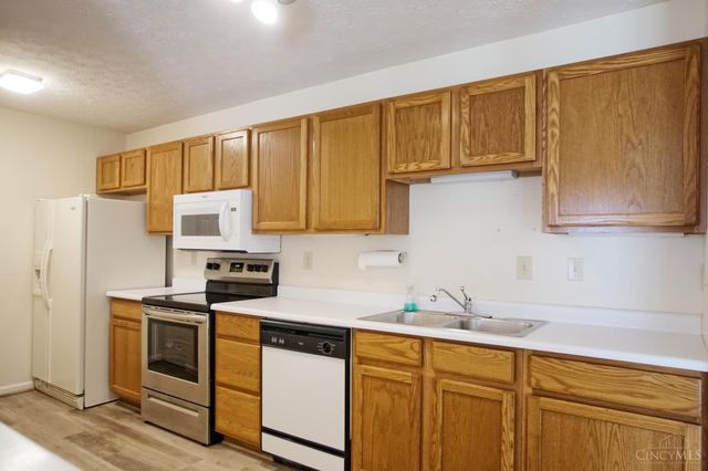 12061 Carrington Lane, Loveland, OH 45140