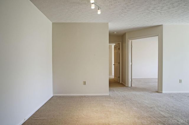 12061 Carrington Lane, Loveland, OH 45140