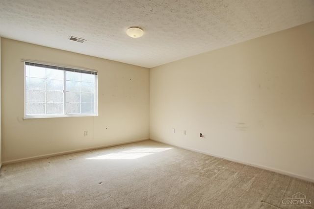 12061 Carrington Lane, Loveland, OH 45140