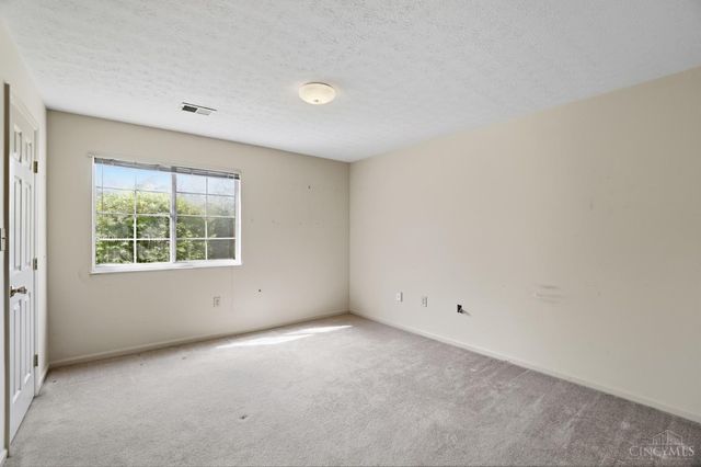 12061 Carrington Lane, Loveland, OH 45140
