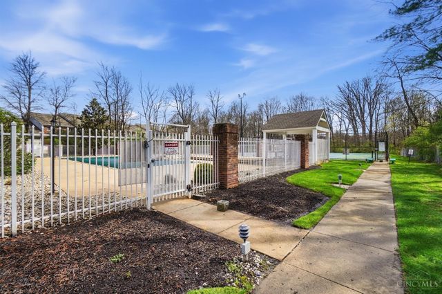 12061 Carrington Lane, Loveland, OH 45140