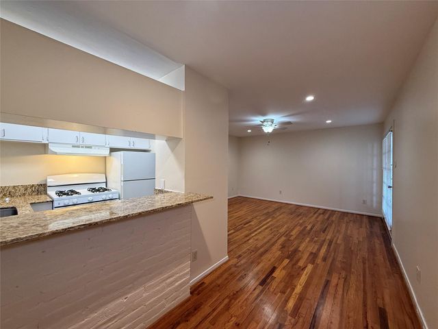 1801 Cortlandt Street 20, Houston, TX 77008
