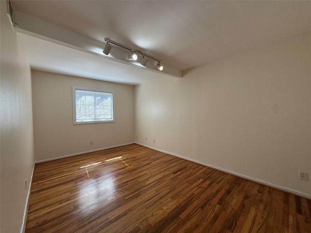 1801 Cortlandt Street 20, Houston, TX 77008