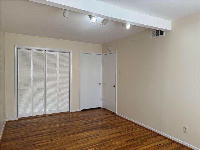 1801 Cortlandt Street 20, Houston, TX 77008