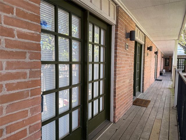 1801 Cortlandt Street 20, Houston, TX 77008