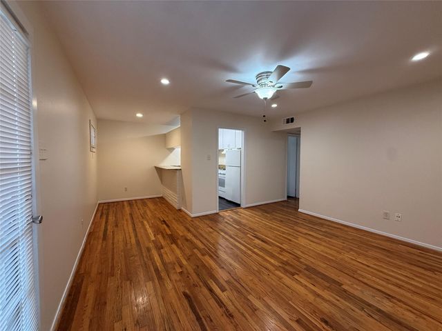 1801 Cortlandt Street 20, Houston, TX 77008