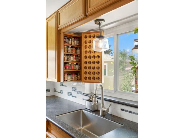 1365 Oneida St, Denver, CO 80220