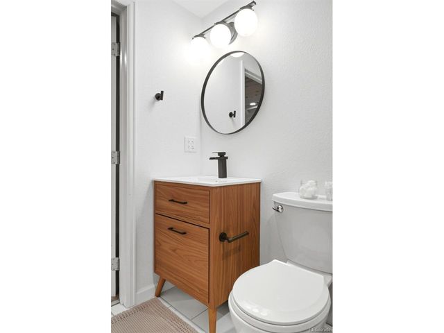 1365 Oneida St, Denver, CO 80220