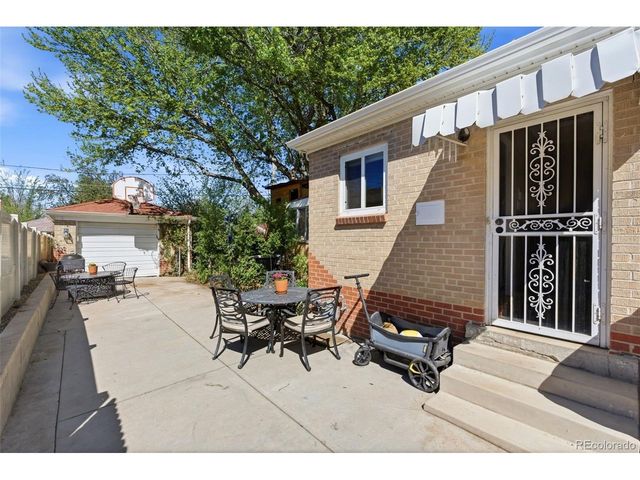 1365 Oneida St, Denver, CO 80220