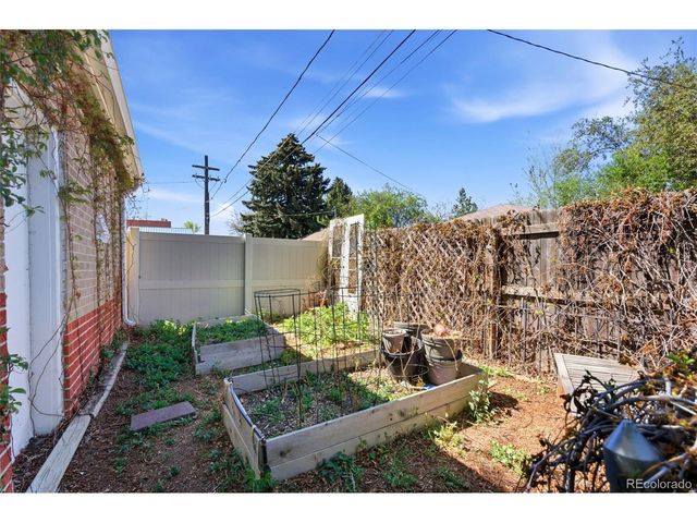 1365 Oneida St, Denver, CO 80220