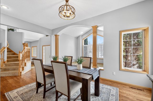 303 Bluff Road, Carver, MN 55315