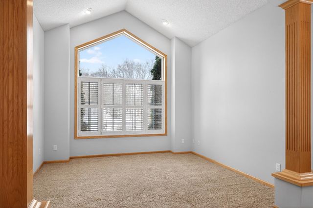 303 Bluff Road, Carver, MN 55315