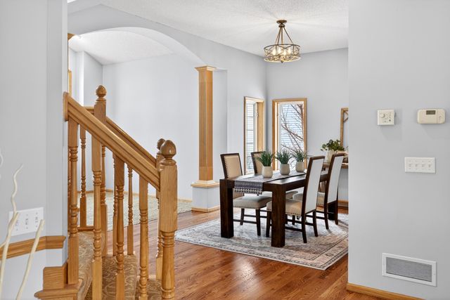 303 Bluff Road, Carver, MN 55315