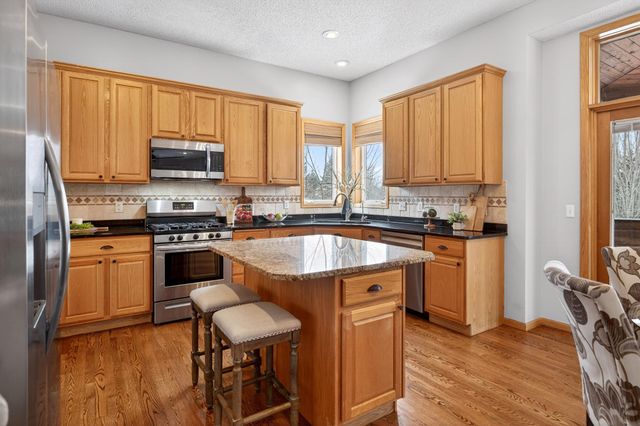 303 Bluff Road, Carver, MN 55315