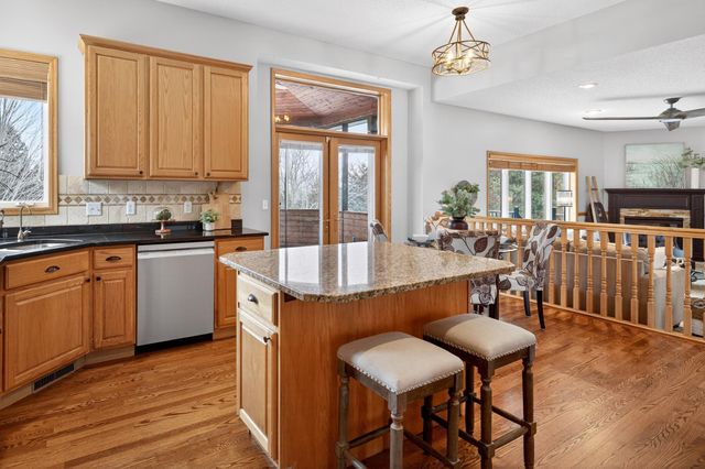 303 Bluff Road, Carver, MN 55315